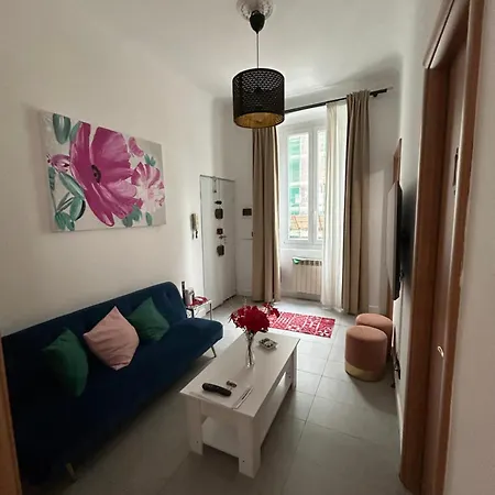 Confortevole Apartment Genoa
